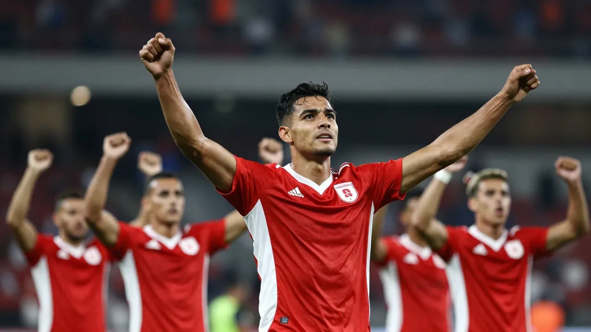 El Toluca de Mohamed goleó 4-0 al FC Juárez con goles de Viñas, Virgen, Helinho y un autogol, consolidando el segundo...